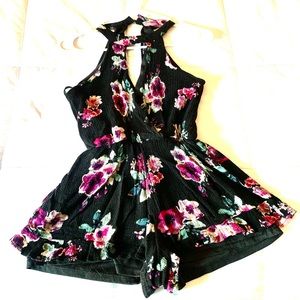 One ♥️ Clothing, S, black floral short jumpsuit